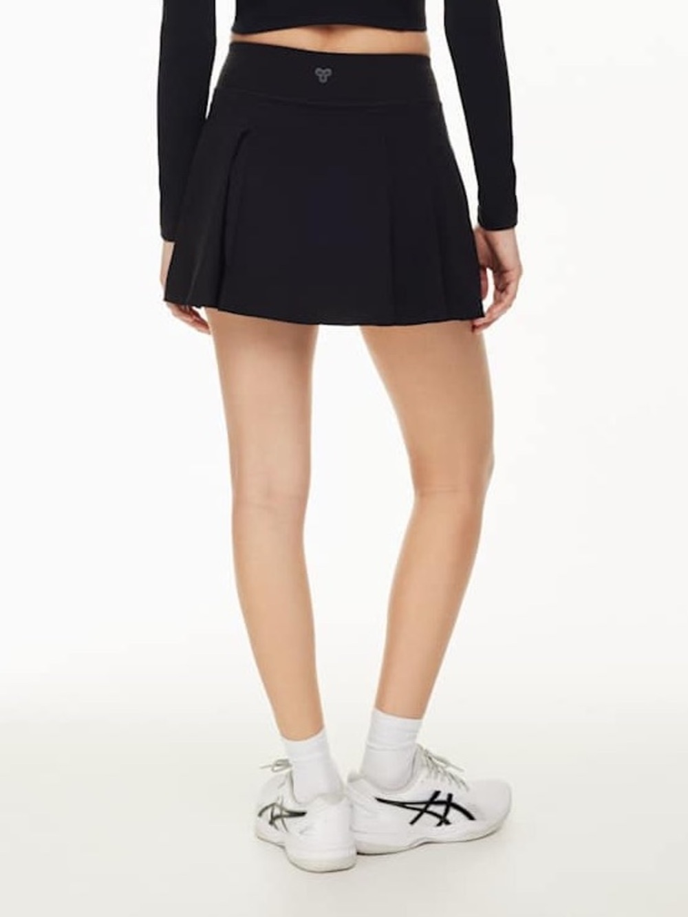 ARITZIA TNA ACTION MOVE Serve Micro Skirt Black Athletic Skort Pleats Sz Medium